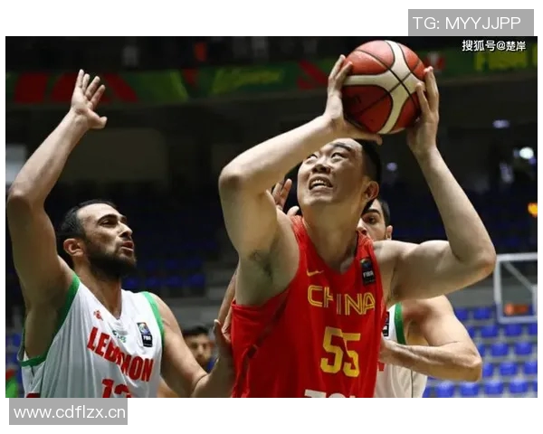 中国篮球队在世界杯预选赛中力克强敌晋级八强 展现出强大实力与团队合作精神